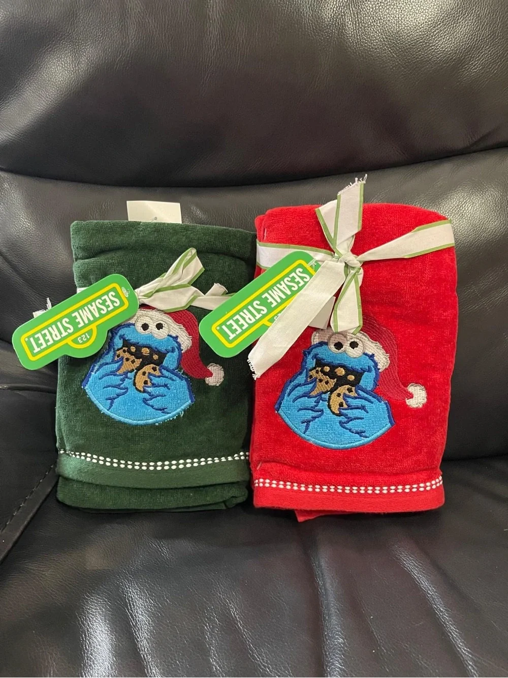 Christmas Sesame Street Cookie Monster Hand Towels, Set of 2